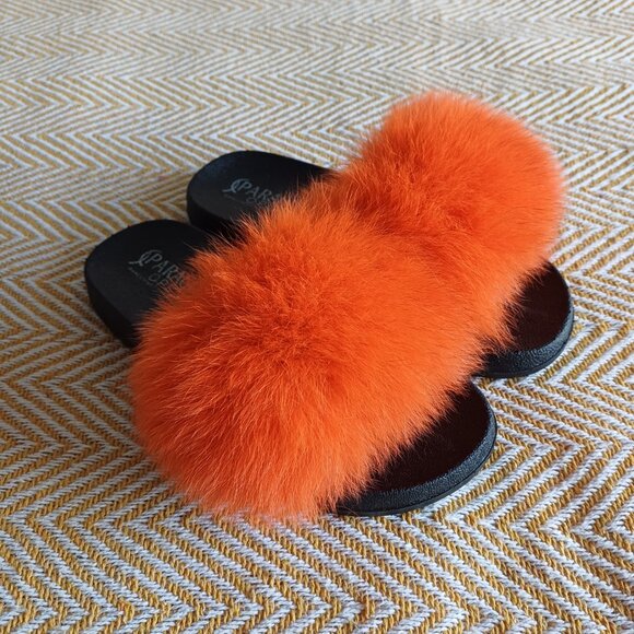 Paragon Open DanceSport Championships Faux Orange Fur Black Slides Sandals - Picture 2 of 9